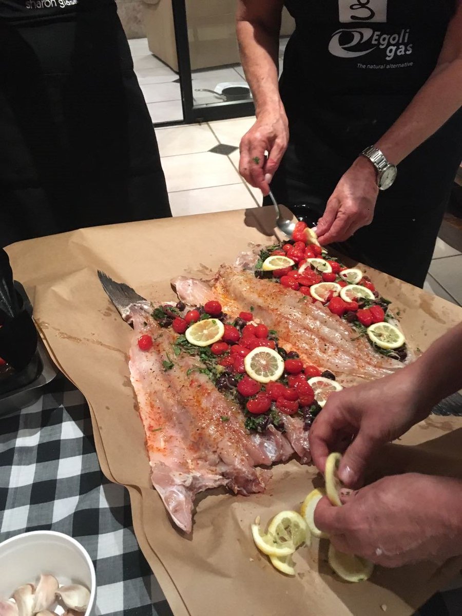 EgoliGas's tweet photo. Cook like a chef with #Sharonglass this summer
MEDITERRANEAN SEA BASS WITH SALSA AND GUACAMOLE
Recipe: https://t.co/99TLoIQQoe https://t.co/zQiQENI3o3