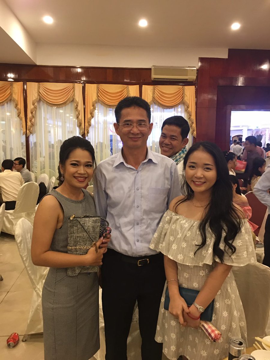 chhay_philya's tweet photo. wedding season !! https://t.co/AKkiPteVoB