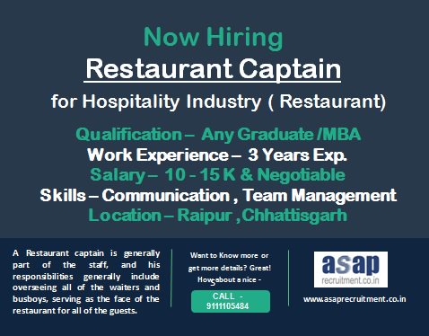 What are the responsibilities of a restaurant captain?