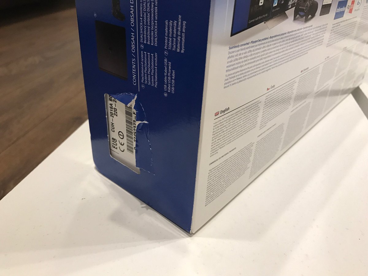 mastercodekw's tweet photo. قبل يومين جددت اشتراك ڤيڤا وعطوني بلاي ستيشن بكرتون لونه شوي رايح ومشقق ومزلق بكل مكان أشكره مستعمل !!
#مقاطعه_شركه_فيفا_الكويتيه https://t.co/yw9uQcpi9M