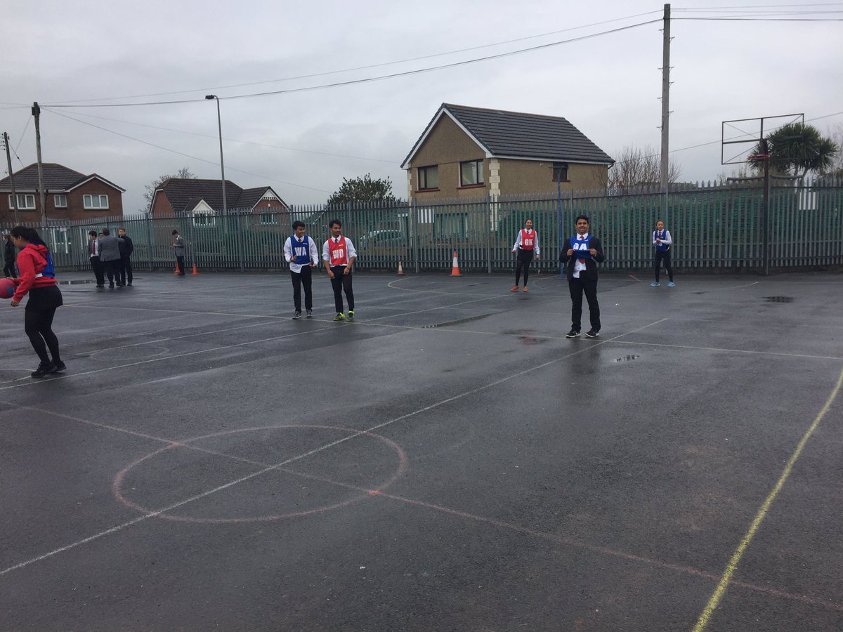 Pestmikes's tweet photo. Well done to the year 12 Bryn netball team winning their first house game #bryntowin https://t.co/6Oog38EFUY
