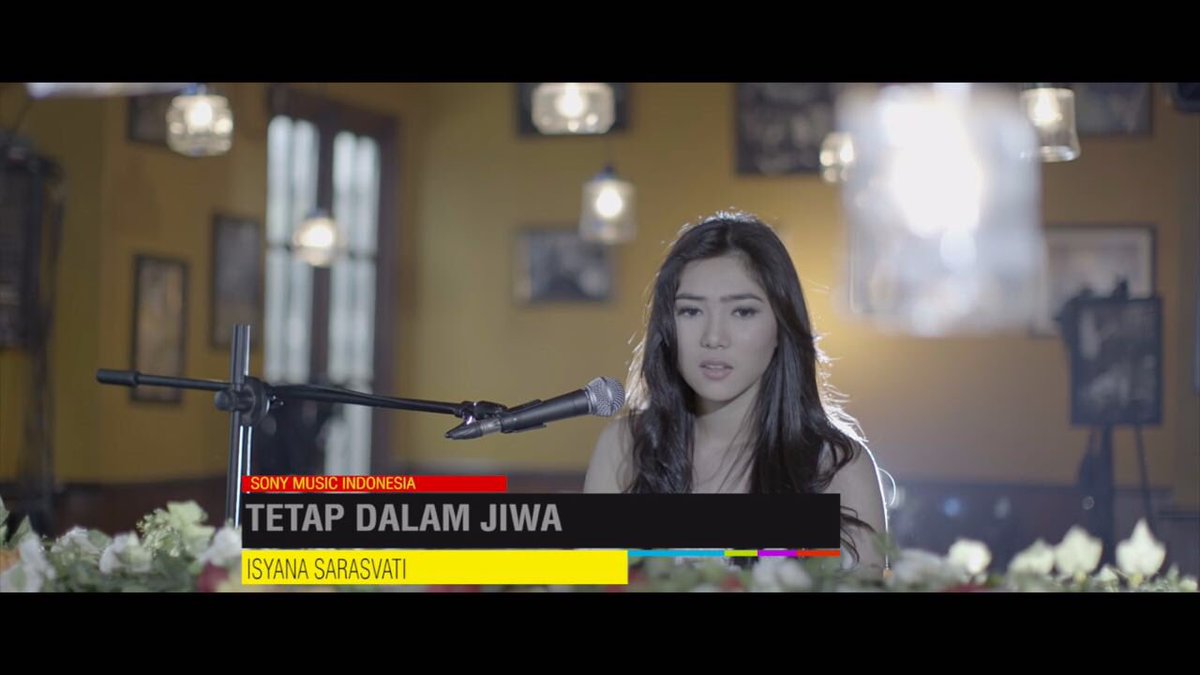 BreakoutNET's tweet photo. Ada yang bisa tebak lagu Isyana mirip dengan lagu apa? #BreakoutNETSimilarSong https://t.co/ZcVFU6Nznn