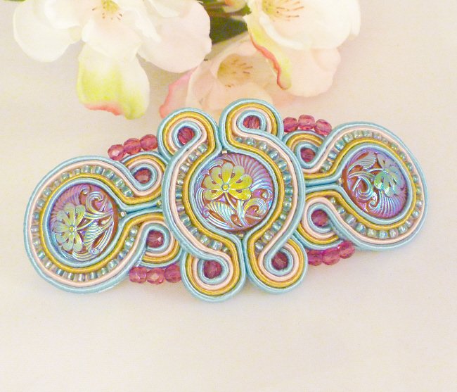 MollyGDesigns's tweet photo. It's a beautiful day #accessories #handmade barrette #findingmakers https://t.co/bI2VUDbbFk #etsy https://t.co/FfRveKiVOA