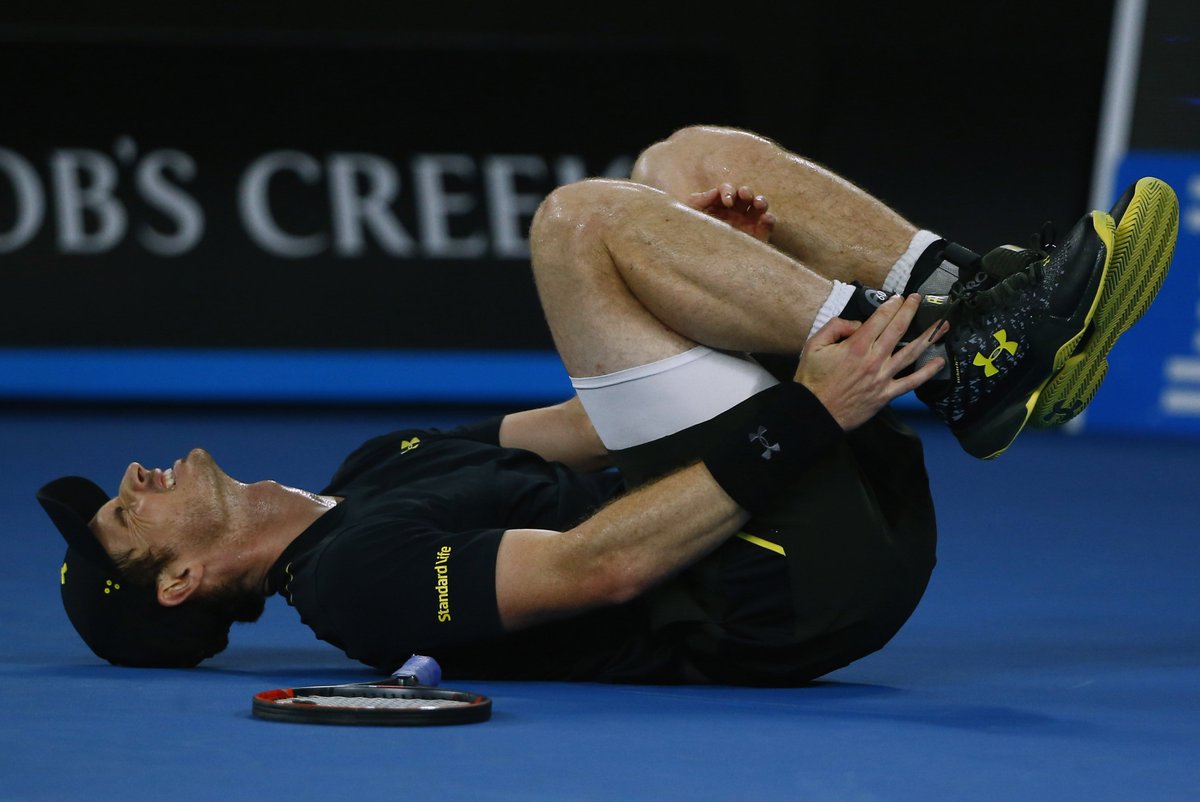cyclingontnt's tweet image. A bit of a scare for @andy_murray as he twists his ankle against Rublev 😲 #AusOpen 

bit.ly/2j8y2QU