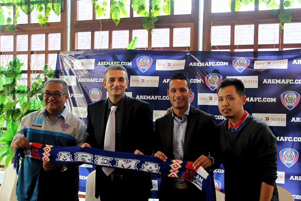 raphaelmaitimo's tweet photo. Saya mau mengucapkan terima kasih kepada semua pemain, staff, management dan supporter Arema untuk Musim 2016! #SingoTimo #SaSaJi https://t.co/BAHh5bgIR5