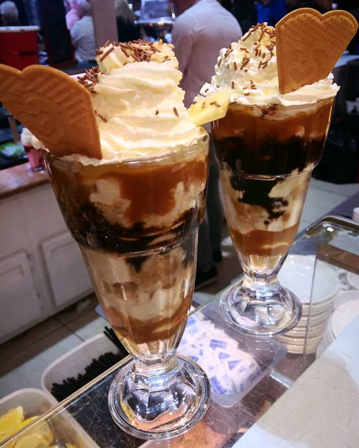 Sadly every day can't be a 'Sundae', but Bensons Cafe can inject some #HumpdayHappiness in to your week with one of these beauties! 🍦🍨