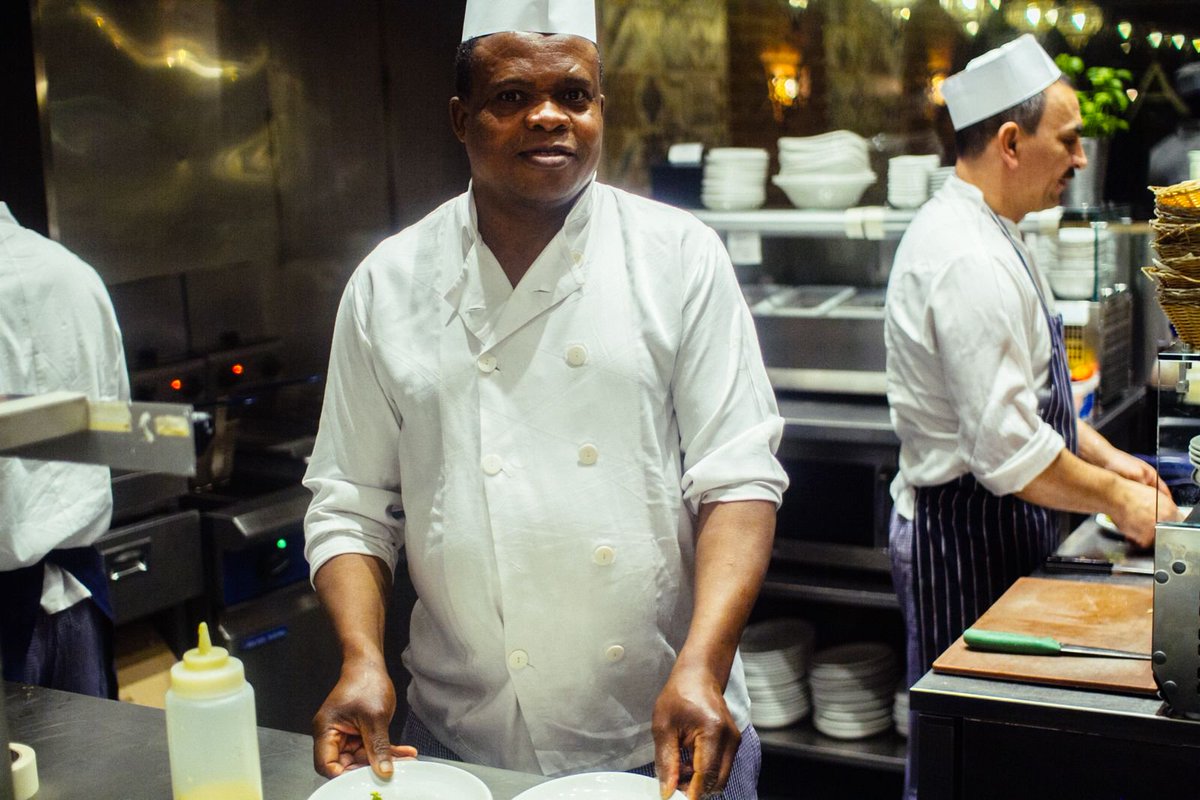 Bar Azita tweet media