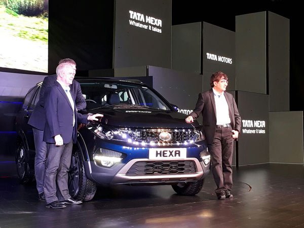 estradeindia's tweet photo. Tata Motors launches Tata Hexa – Exclusive Pictures
https://t.co/EJUPraMPNh 
@TataMotors #TataHexa #Hexa #Mumbai #CarLaunch #Automobile https://t.co/4XKIvDCUQb