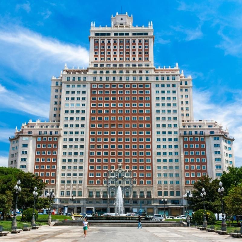iberhorecaforum's tweet photo. Riu participa con un 25% en la propiedad y reforma del Edificio España #Hospec2017 https://t.co/qGkTmhoazB https://t.co/2J3wxPr6An