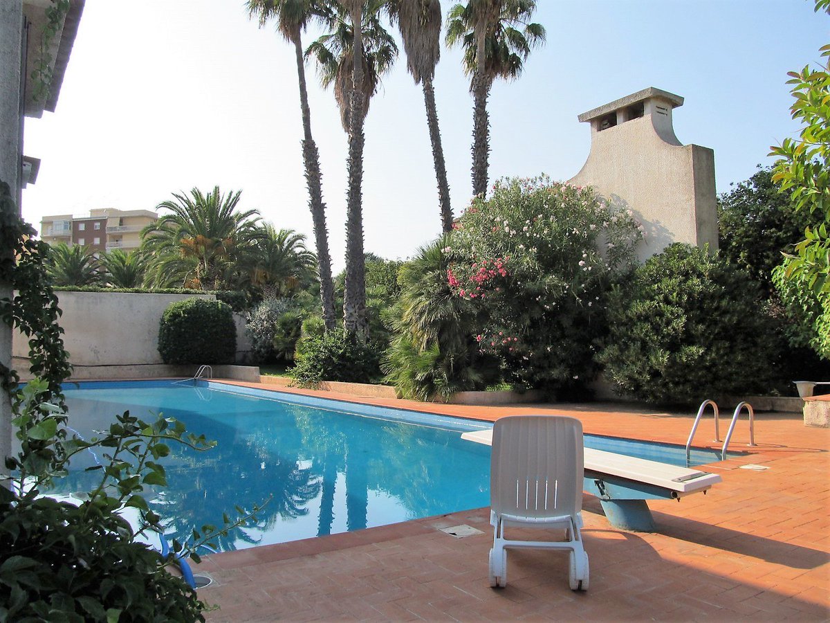 SusinoSR's tweet photo. IN VENDITA - Villa con piscina in centro città
Per maggiori dettagli: https://t.co/Ib5eZ1RWIT
#grupposusinoimmobiliare #realestate #siracusa https://t.co/VRFYIGMrtV