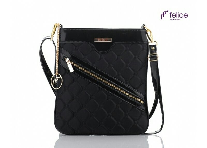 TorbiceSi's tweet photo. Črna crossbody torbica Felice ponovno na zalogi! https://t.co/oy8zquKTWf