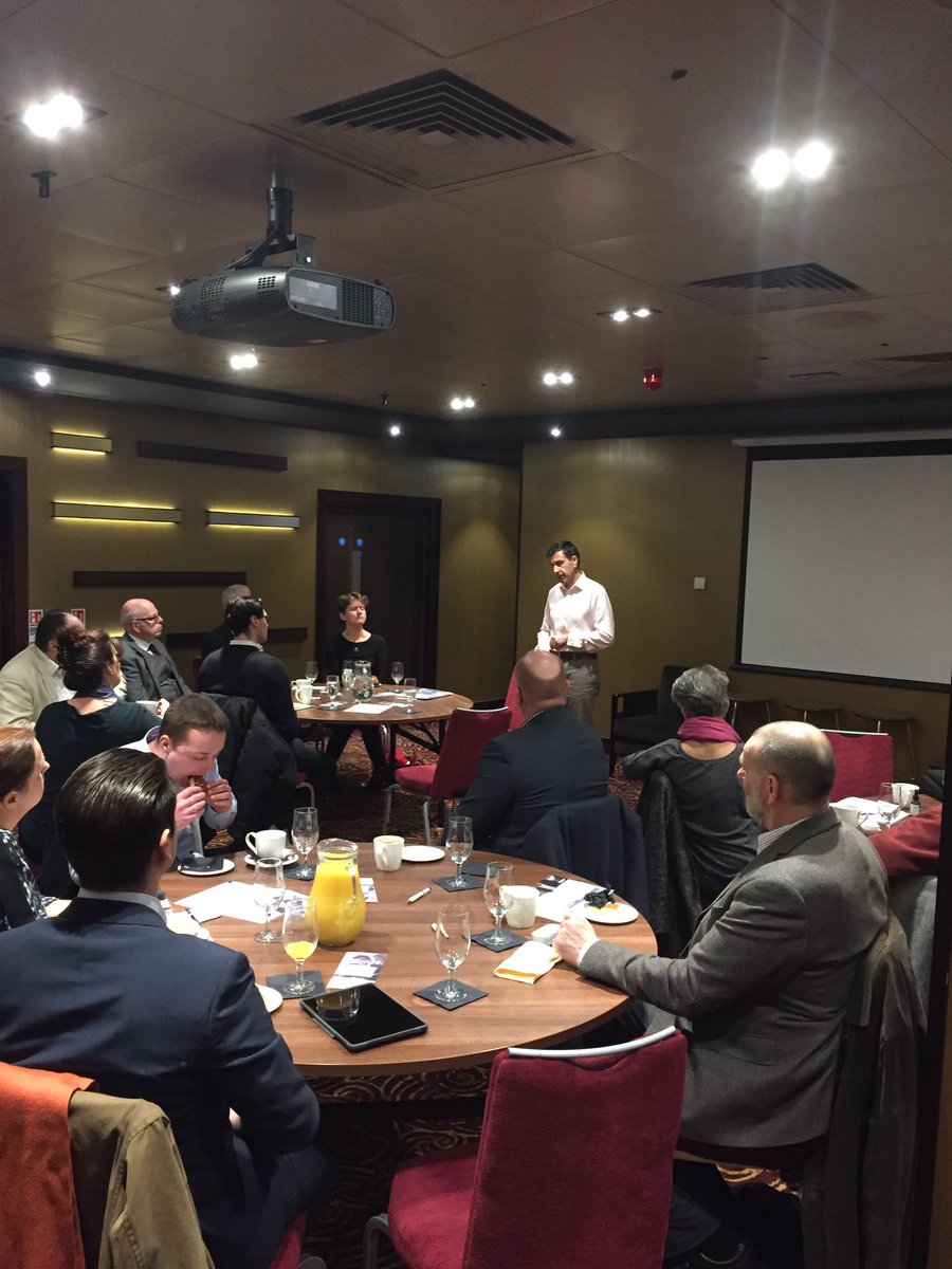 FSBEssex's tweet photo. .@CliffsChiro talks by about back health & posture at work #fascinating at #southend #fsbnetwork #fsbnetessex https://t.co/VoMPft1557