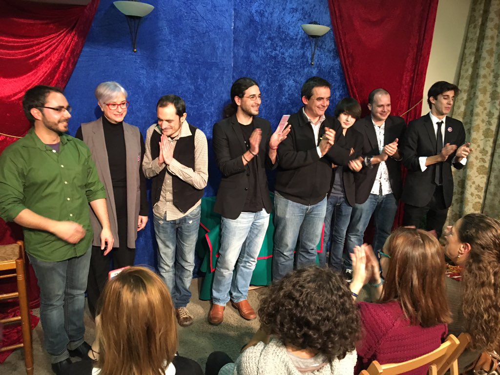 EscuelaAnaT's tweet photo. Preciosa "Muestra de Magia" en el Saloncito Mágico de #Frakson 🎩 en La Gran #Escuela de #Magia "#AnaTamariz" 👏🏻👏🏻👏🏻 https://t.co/V09GKD1t2v