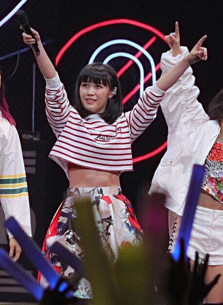 Rina10washi20's tweet photo. 鷲尾さん腹筋すげえええ！！✨
普通にバッキバキ！やん😂❤️

めっちゃ頑張ってる証拠。
ほんまにだいすきっす！！！！ https://t.co/0keYKP6KBK