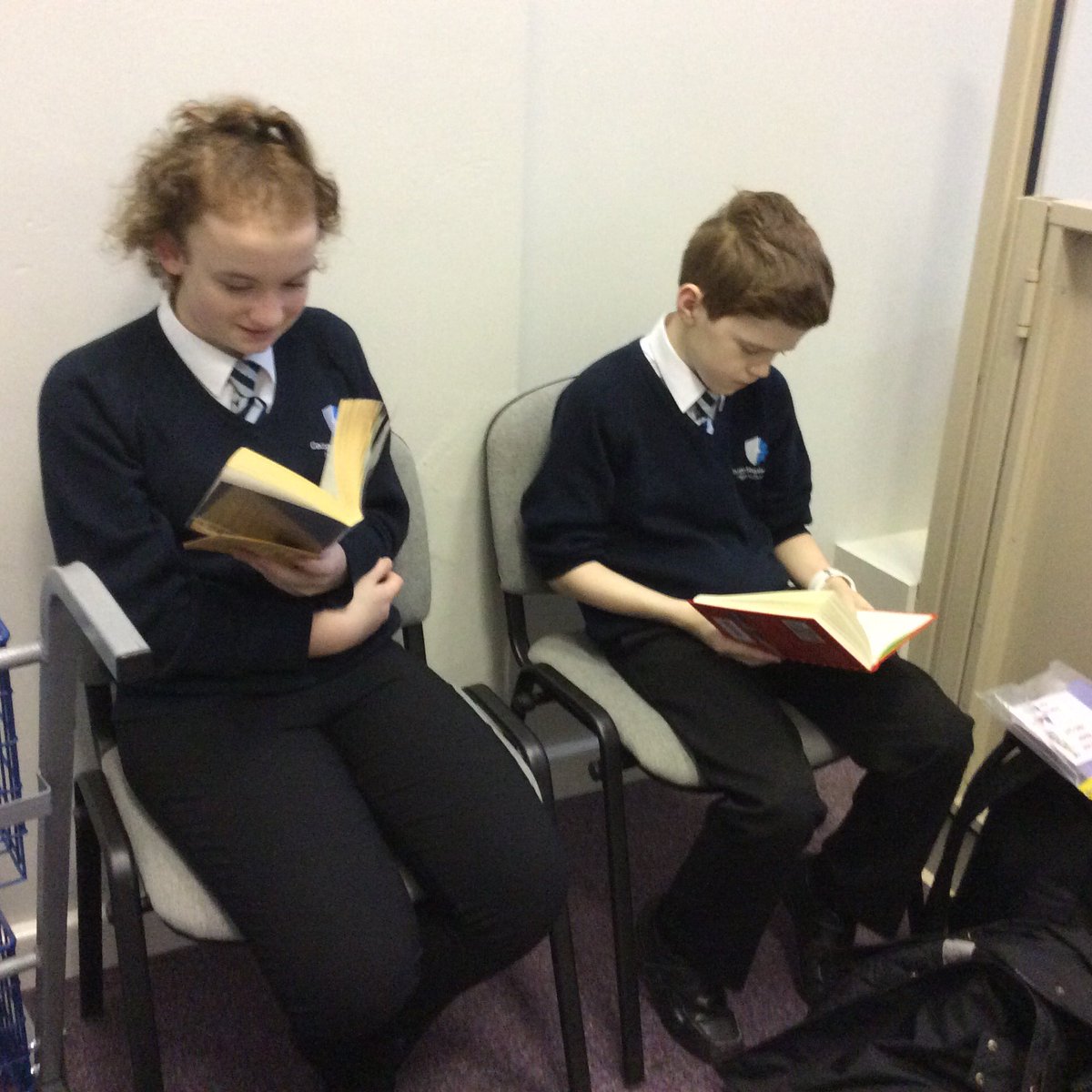 GStephensonTSA's tweet image. Tour guides for visiting NQTs patiently waiting for their charges! #lovereading @GSHS_English