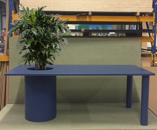 How to combine a desk with a planter? A water-resistant Superline or Stiel planter integrated into a desk.