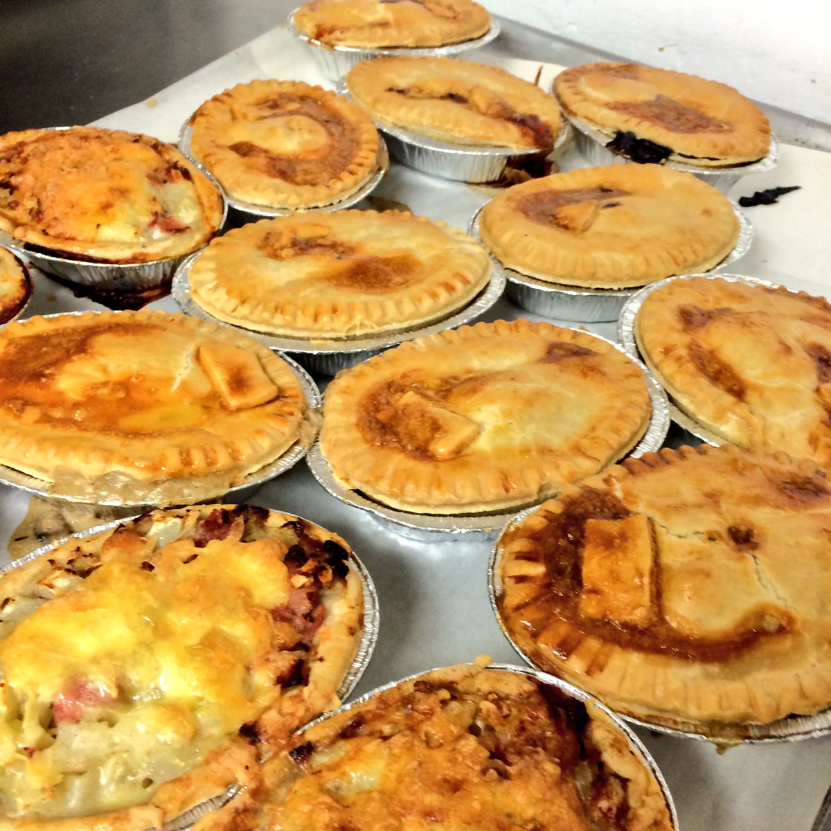 #Fresh out the oven👅 #bakery #pies