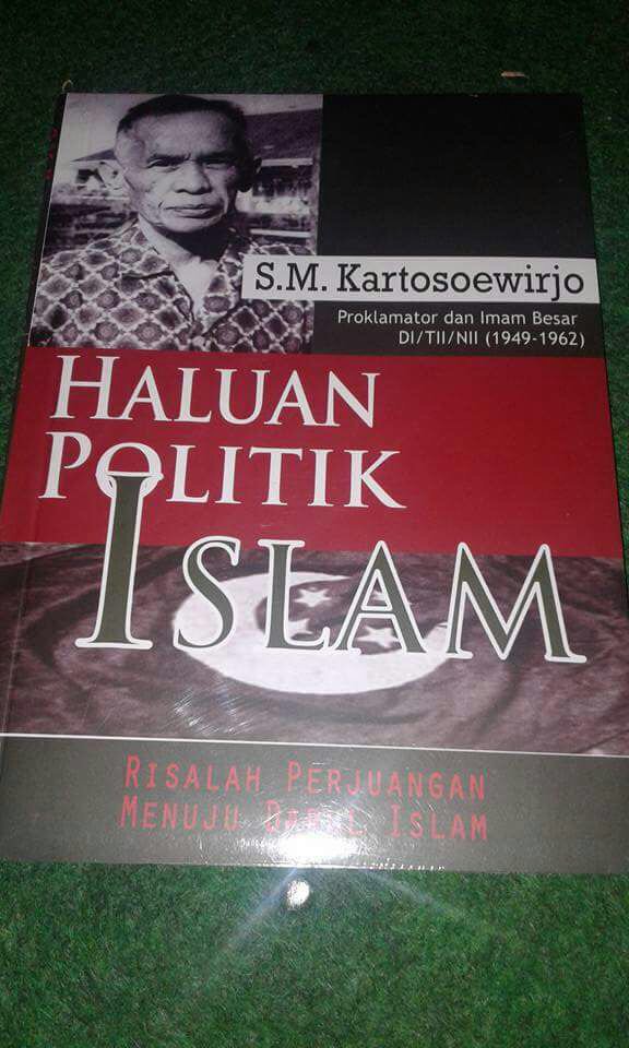 sahaL_AS's tweet photo. Rizieq diberi gelar "Imam Besar" oleh FPI dan simpatisannya. Kartosuwiryo juga dipanggil "Imam Besar" oleh para pendukung DI-TII. https://t.co/QALK2BTUYx