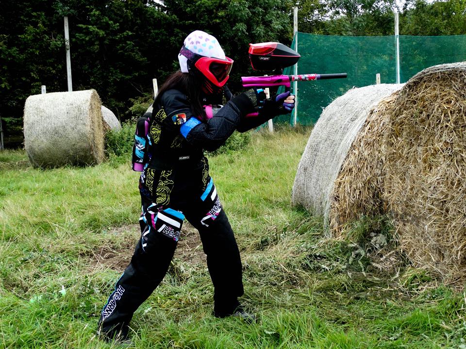 cherylpattison2's tweet photo. @DFS #myhappyplace paintballing with friends https://t.co/ir1Ukd9mQi