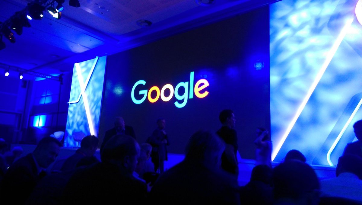 mdcdatacenters's tweet image. Google puts custom security chips in its servers | bit.ly/2iJSqKq | #CustomServers #Google