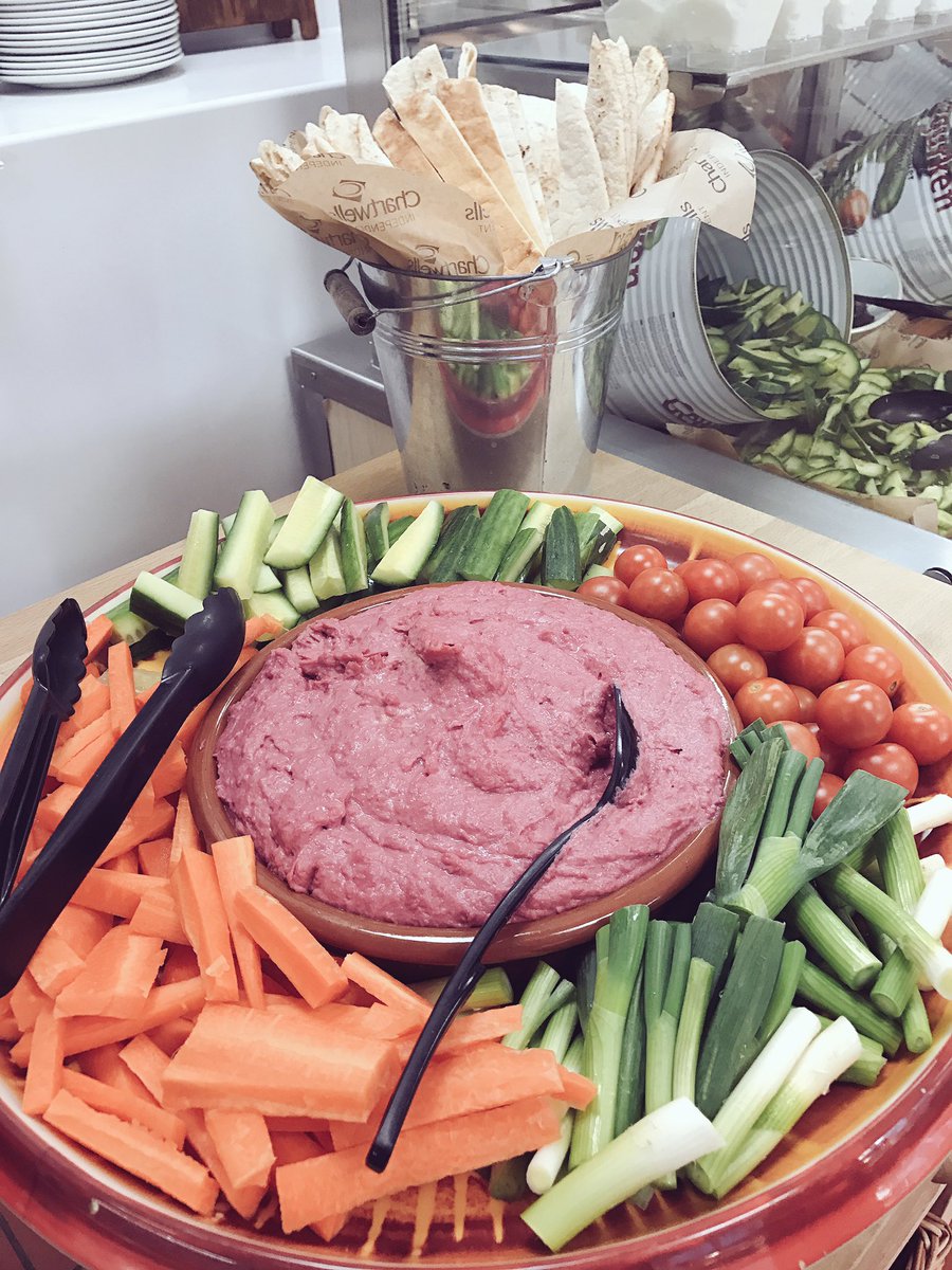 LauraKathaleen's tweet photo. #beetroot&amp;chocolatecake #beetroothumous #balsamicbeetroot #eatvibrantly @PFfoodie @ChartwellsInd @priors_field https://t.co/U9UZai6mog