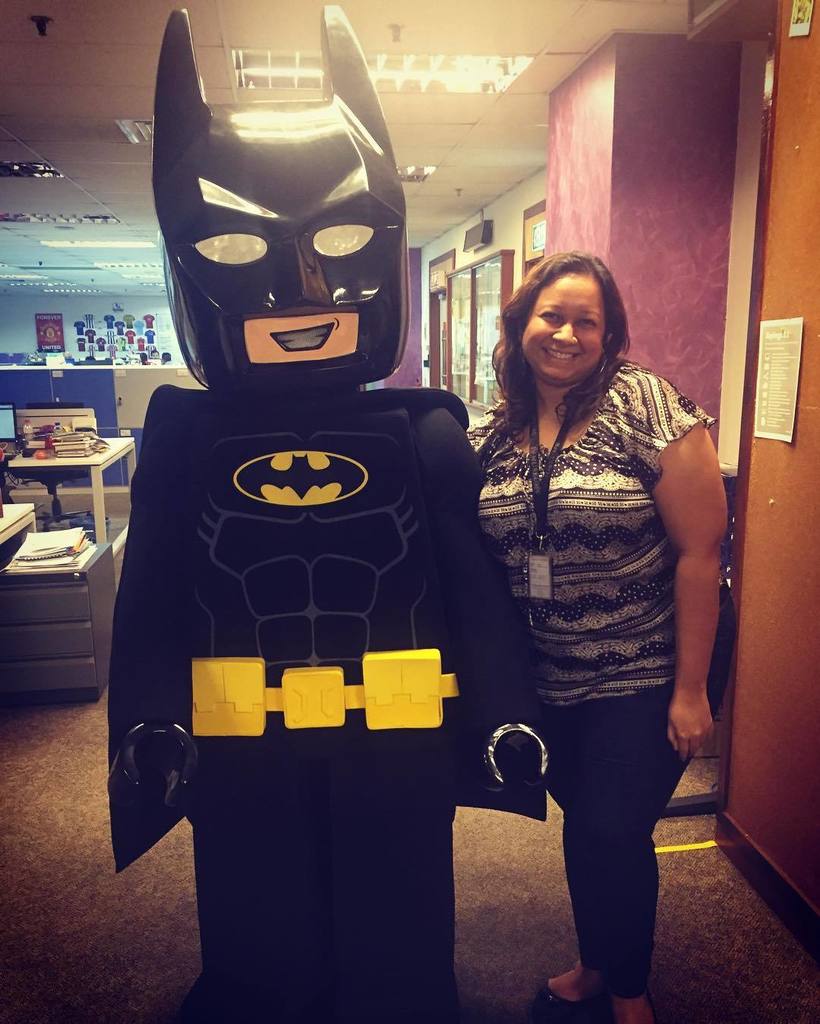 sharmillag's tweet photo. We do get some unexpected visitors here at @star2dotcom! #buildsomethingbatman #legomy #baโฆ https://t.co/4wr11l5Ii2 https://t.co/CqnxhAtyeT