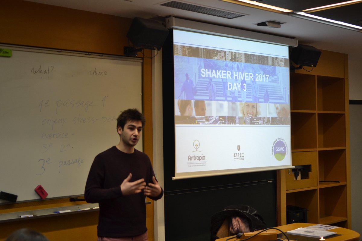 antropiaessec's tweet image. Les finalistes de la #GSVC s'entraînent à pitcher...Une minute ça passe vite !
#ShakerHiver2017