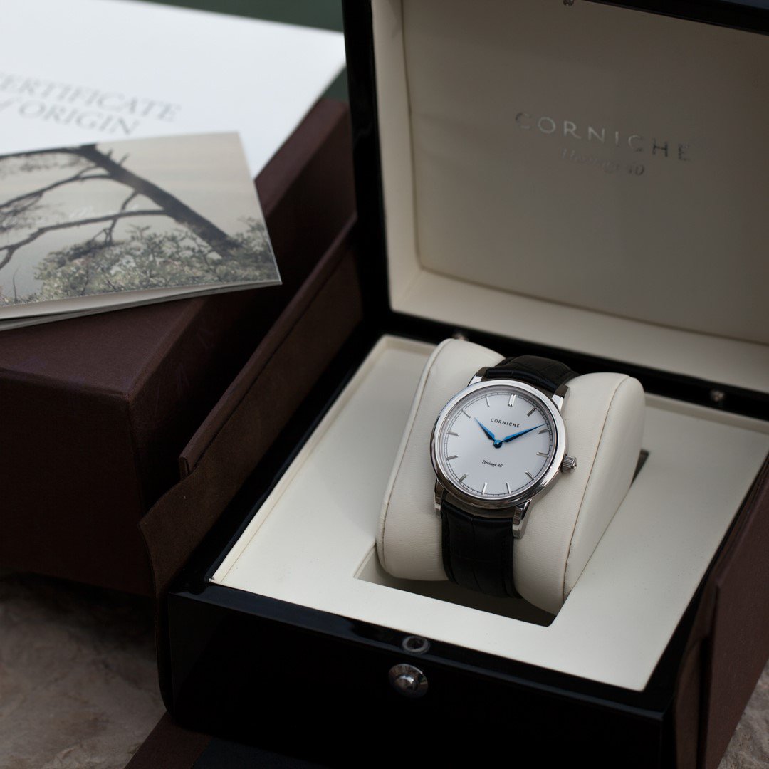 cornichewatches's tweet photo. Unboxing the stunning Heritage 40 in stainless steel. Discover it in full on https://t.co/LNAQjtj0HY. https://t.co/fWpv5TekLd