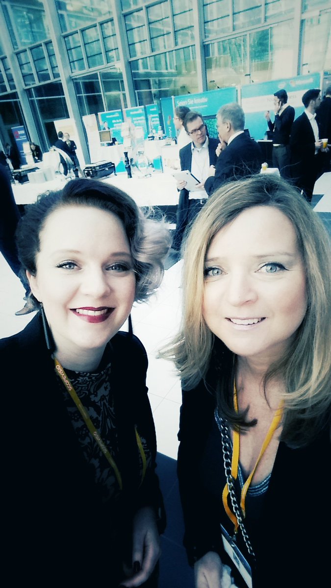 B_Jochens's tweet photo. Auf geht's zum #CUT2017 @pixelplaner @T_Schantz https://t.co/GX1Imzb2VI