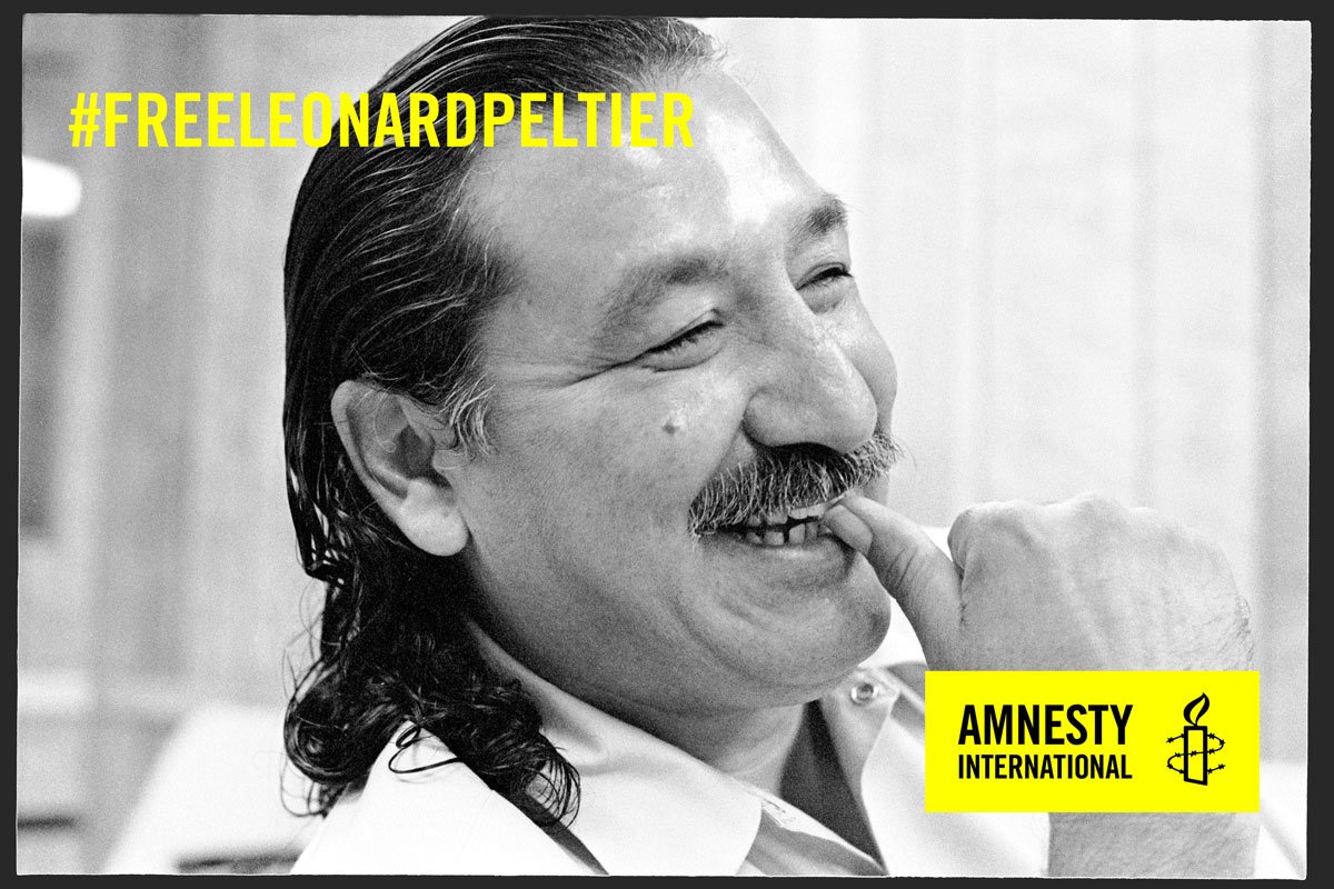 amnestybe's tweet photo. Merci .@POTUS pr la remise de peine de @xychelsea ! #FreeLeonardPeltier est ds la même situation : graciez-le ! Commute his sentence ! https://t.co/XUcTAD8MSN