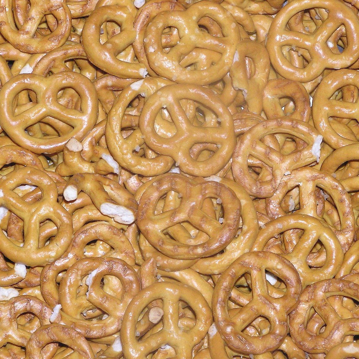 WithaSideofSalt's tweet photo. When you wake up middle of night, grab bowl of pretzels &amp; try 2 crunch softly so you don't wake rest household. #POTSproblems photo via wiki https://t.co/e4ZVVNJr6j