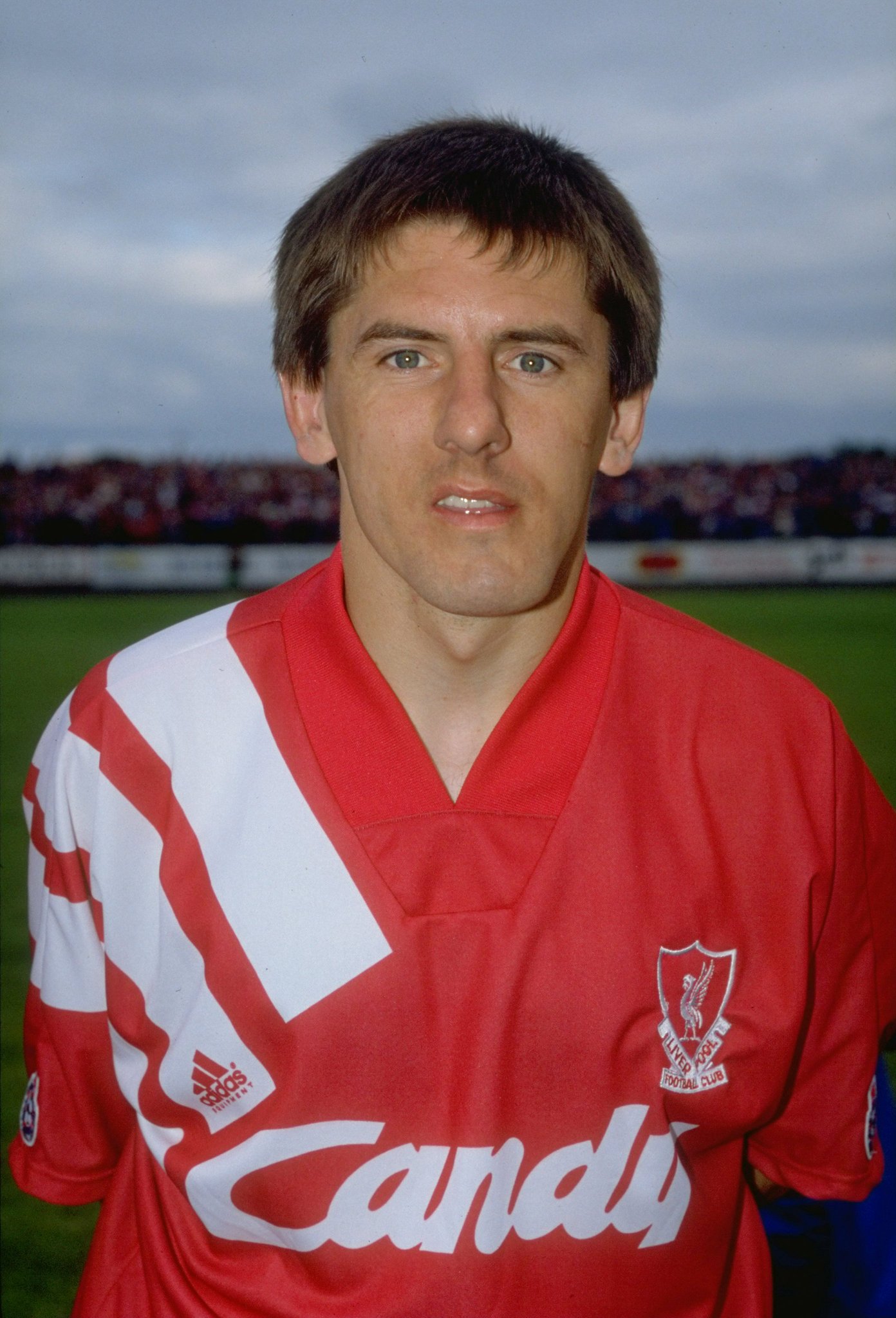 Happy Birthday to ex-red Peter Beardsley! 2 x League winner
FA Cup winner
175 Games
59 Goals 