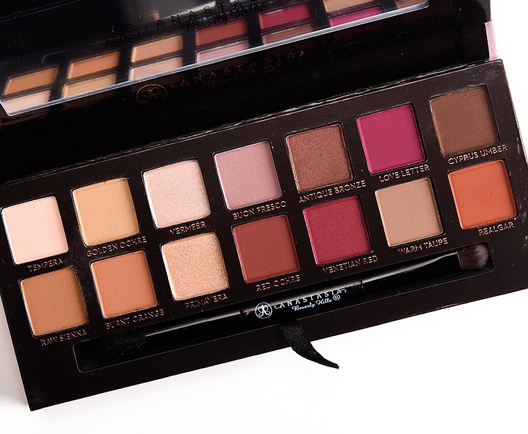 irlmadi's tweet photo. RT &amp; Use my Dote code ZESZ for a chance to win your choice of a Modern Renaissance or Sweet Peach Palette! Make sure to POST PROOF! ✨ https://t.co/tusSFy1sfq