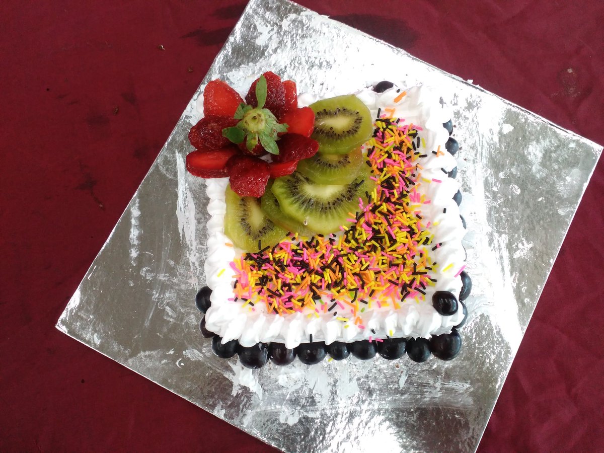 vasoya23's tweet photo. Today's show for instant cake making and cake decoration... Here are some of the glimpses of the show.... https://t.co/dZ5pmSPk4E