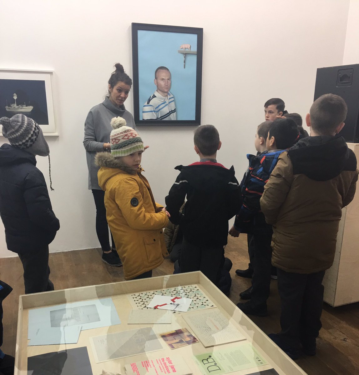 emer_cormack's tweet photo. Today we went to an Art exhibition in the Pallas Project studios 😊.#periodicalreview2016 https://t.co/NBCqtDp1OB
