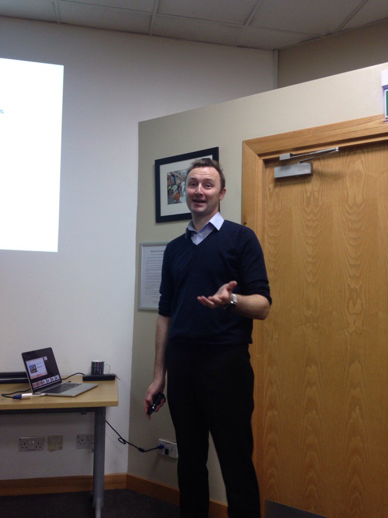 MakeItUoG2016's tweet photo. @MakeItUoG2016 @emhaines with Andy Cole from @workman @TouchwoodTweets 21 maps and 142 cameras make the centre unique https://t.co/X9duuPYWa2