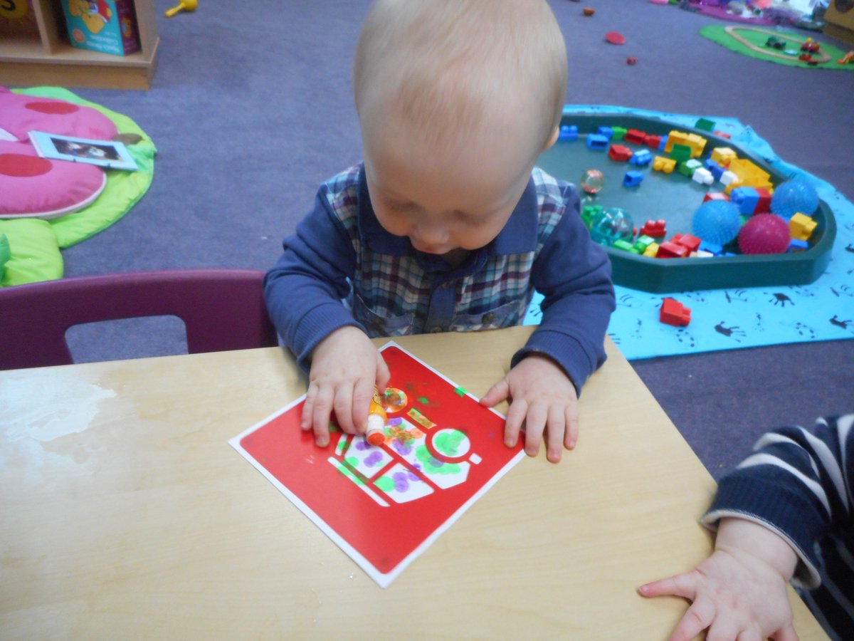 Cranberries have had lots of fun bashing with the bright bingo dabbers to make some lovely car pictures #SensoryPlay #PalmerGrasp #ToughTray