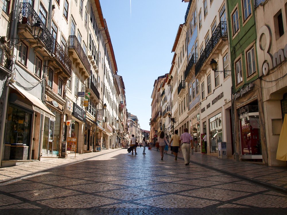 C21Portugal's tweet photo. Valor das casas aumenta em Portugal. Saiba mais em:
>> https://t.co/VAaQylg0tw
#century21 #mercadoimobiliario #blogC21 https://t.co/pHMOUDb5us