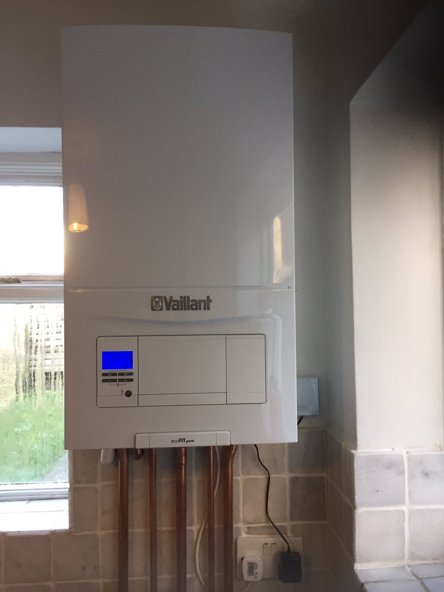 FastGasservices's tweet photo. Are first @vaillantuk EcoFit Pure 825 with V-smart control and rear direct flue, great boiler and easy to install 👍 https://t.co/WYfBhGkNMT