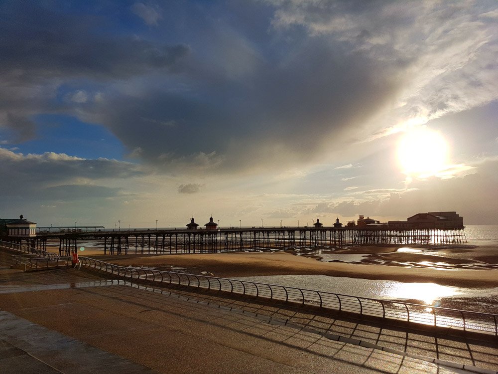 ImageAcademyUK's tweet photo. A stunning selection of photographs from The Image Academy Student Darren Clark. A great display of different photography techniques! https://t.co/kBy2MEdFoX