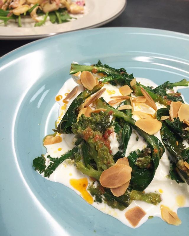 unionstreetbar's tweet photo. One's on us when you order from our doubly delicious #January set menu! Treat a friend to a meal on us - book here: https://t.co/F3KmKe37df https://t.co/5ZMRQf2H5Y