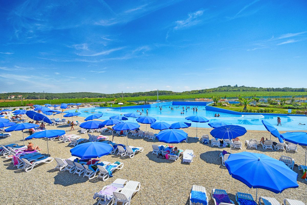 CroatiaStunning's tweet photo. Aquapark Aquacolors Poreč is d largest Croatian waterpark situated nr d tourist resort Zelena Laguna in Poreč https://t.co/6u1oDhcE1v