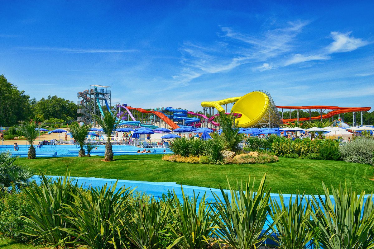 CroatiaStunning's tweet photo. Aquapark Aquacolors Poreč is d largest Croatian waterpark situated nr d tourist resort Zelena Laguna in Poreč https://t.co/6u1oDhcE1v