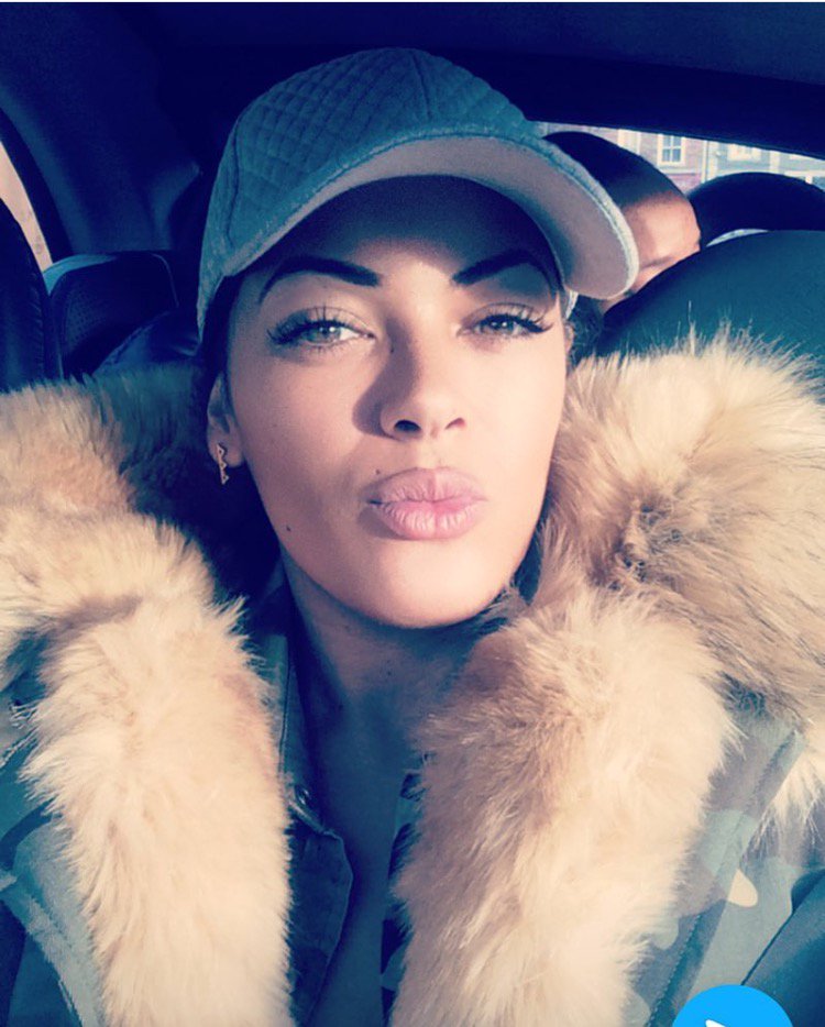 Sim1awaySimone's tweet photo. 😊 https://t.co/falCjDivCV