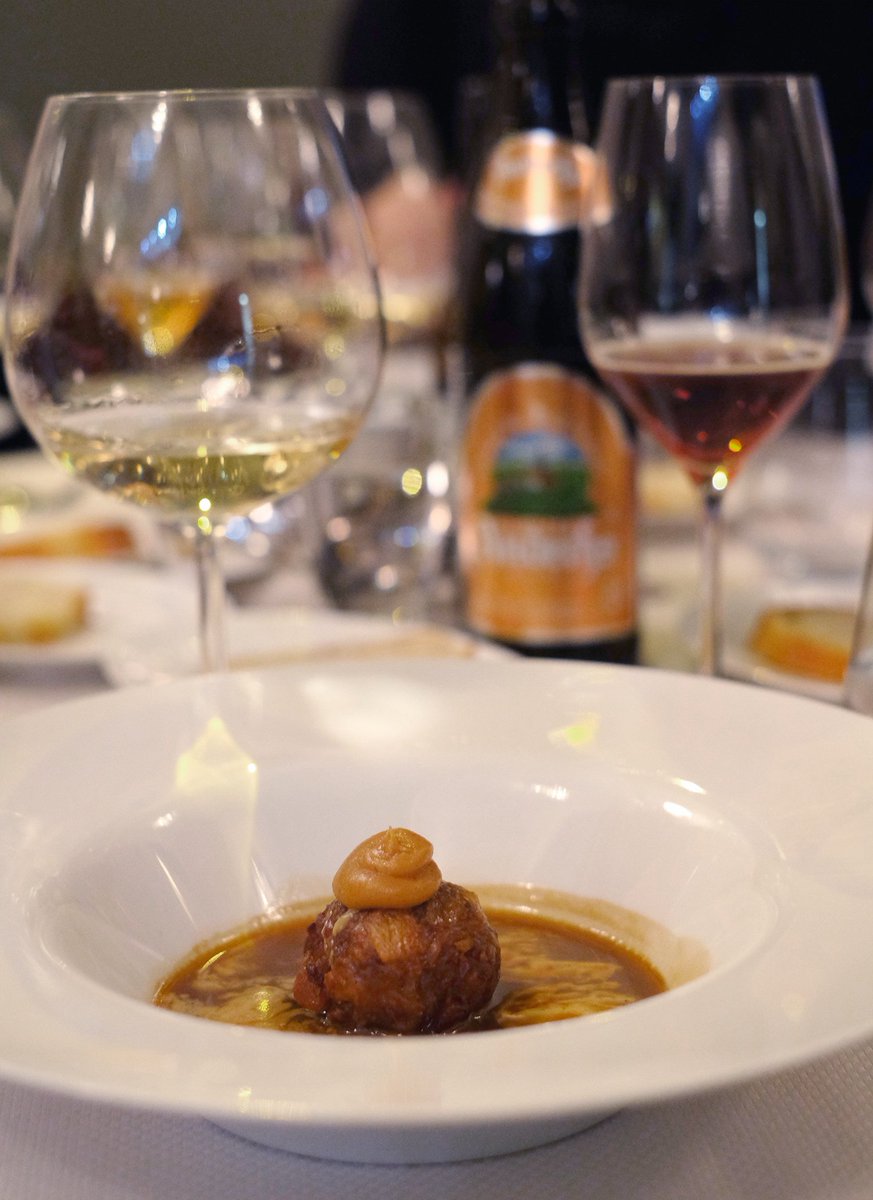 Odprtakuhna's tweet photo. Hvala @pivopis &amp; chef @JanezBratovz za odlično izpeljan večer ob vrhunskih jedeh in odličnih kombinacijah vina in piva. Pridemo še! :) https://t.co/KOo1bNn8wS