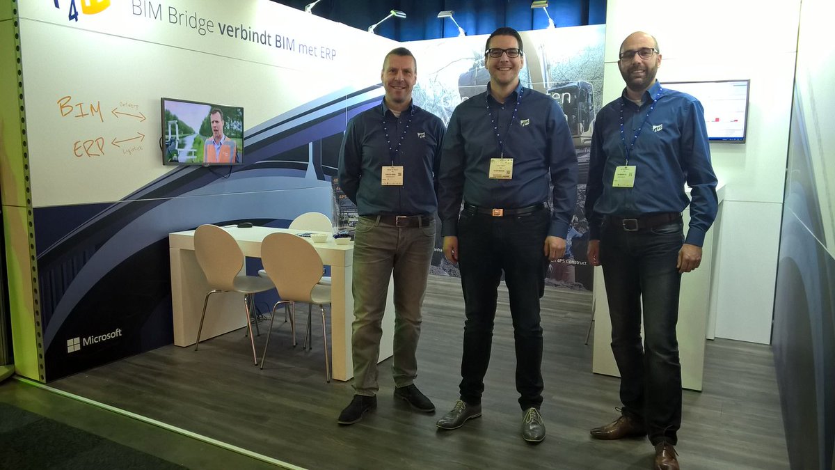 4PS_Construct's tweet photo. Het enthousiaste beursteam van 4PS begroet u graag op de #InfraTech2017. Van harte welkom op stand 1.008. https://t.co/BzLhs8fxUH