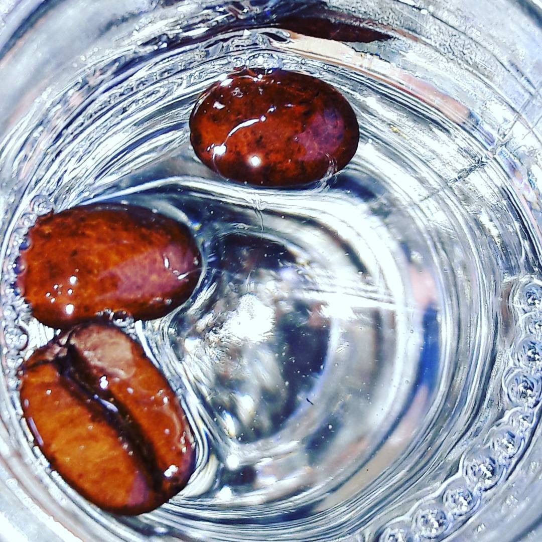 "Il naufragar m'è dolce in questo mare." (cit. La Mosca)
Seguici su Instagram >
instagram.com/molinarisambuca