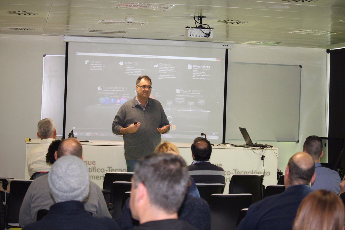 pitalmeria's tweet photo. ¿Cómo tener un Web exitosa? Ayer Ramón Ortiz nos lo contó en el inicio de #emprendeWEB. Conoce como fue la 1ª etapa https://t.co/Ms7tyYSfYh https://t.co/7UmPyOSoNM