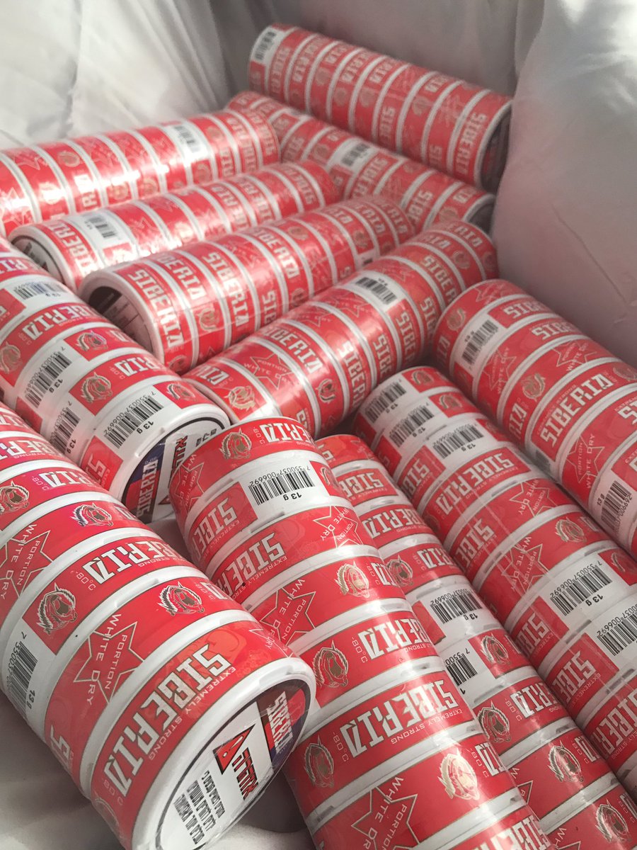 ZJF_'s tweet image. Shout me for snus 🔌