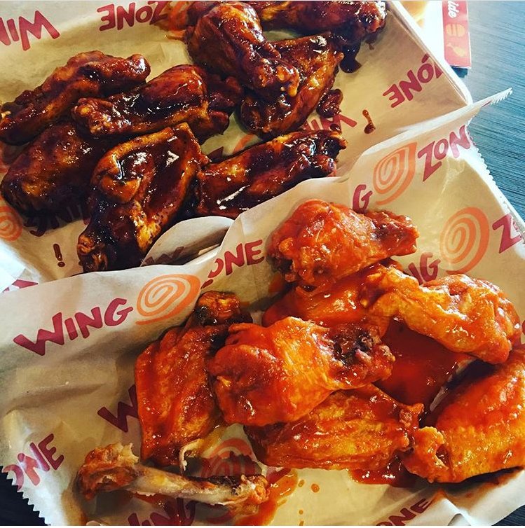 WingZone's tweet photo. #WingZoneWednesday Two flavors are always better than one, right #Flavorholics? Thanks for the photo, @lilefilms. https://t.co/KclDgwhwM3